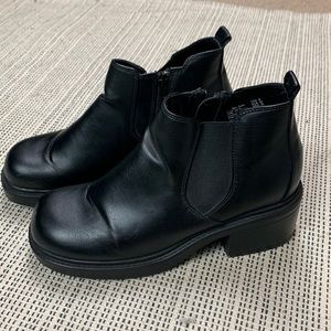 Y2K Platform Chunky Chelsea Heel Boots